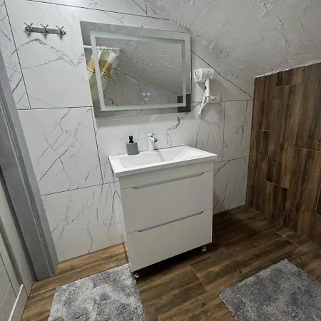 Apartament живописні карпати люкс